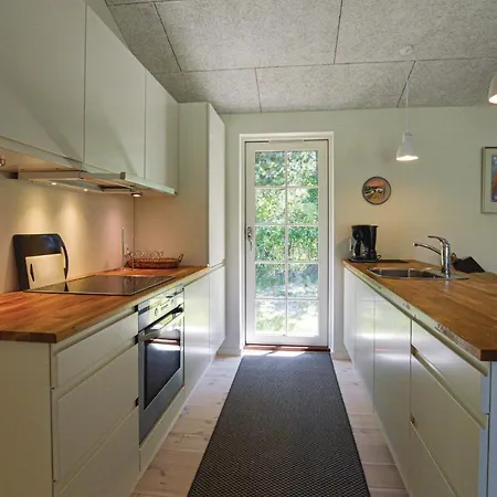Three-bedroom Holiday In Hébergement de vacances