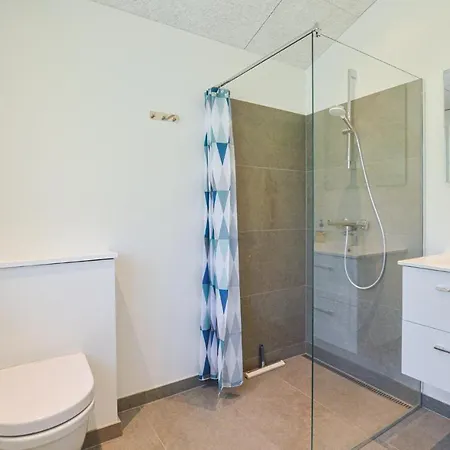 Three-bedroom Holiday In Hébergement de vacances *
