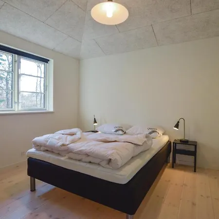 Three-bedroom Holiday In